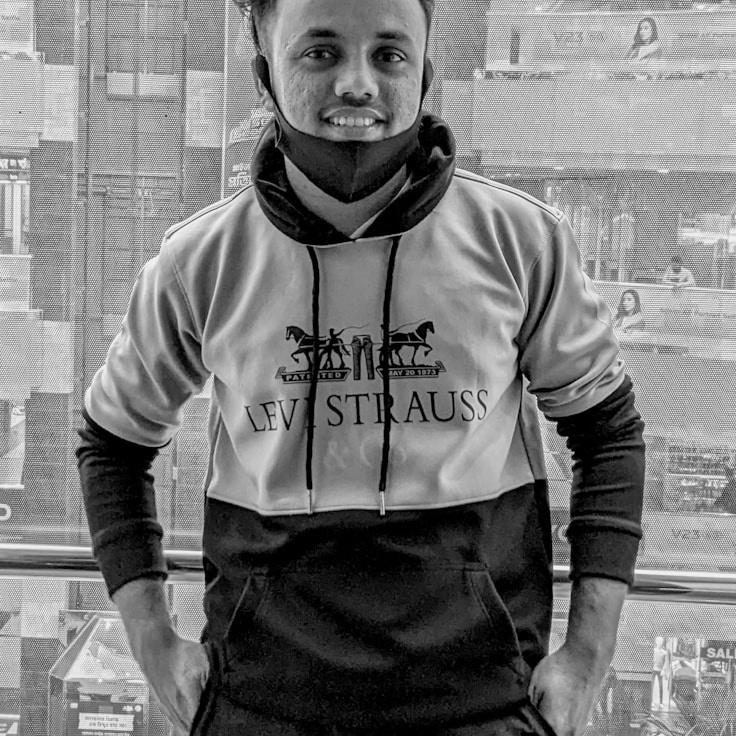 Portrait of Aria Kapoor meditation instructor